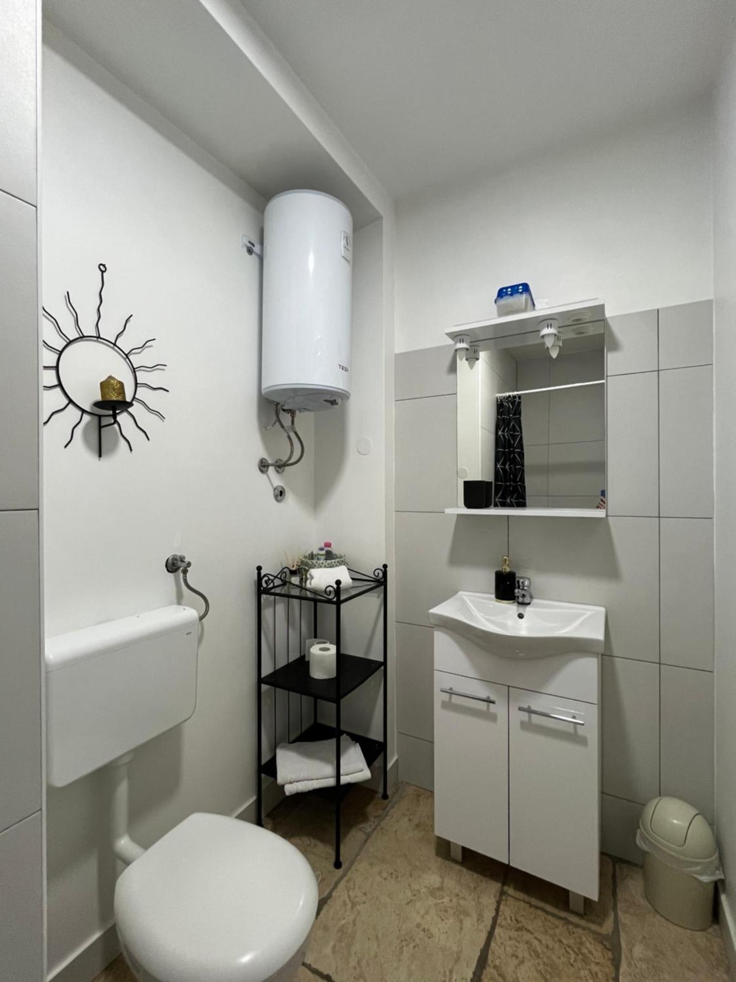 Apartmani N.May'S Karlovac Luaran gambar